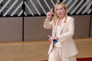 „Hněvá se nad věcmi, které lidi trápí.“ Meloniová boduje v boji o mladé Italy - Seznam Zprávy